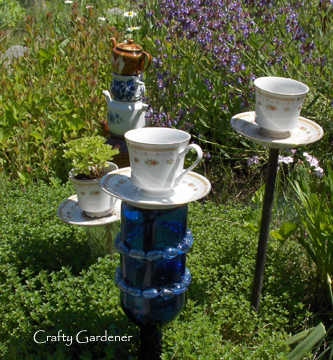 tea cup feeders at craftygardener.ca