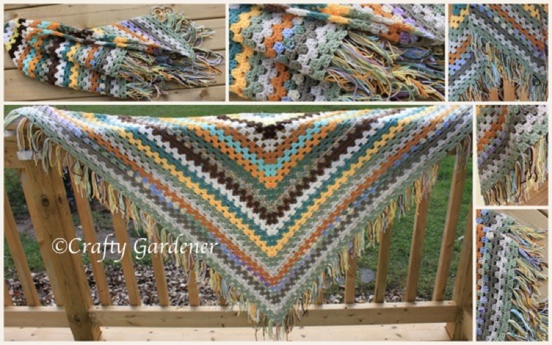 granny stripe shawl at craftygardener.ca