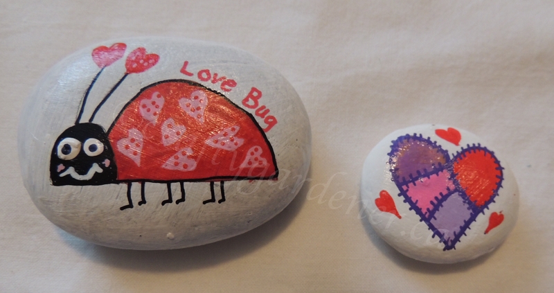 painting rock hearts at craftygardener.ca