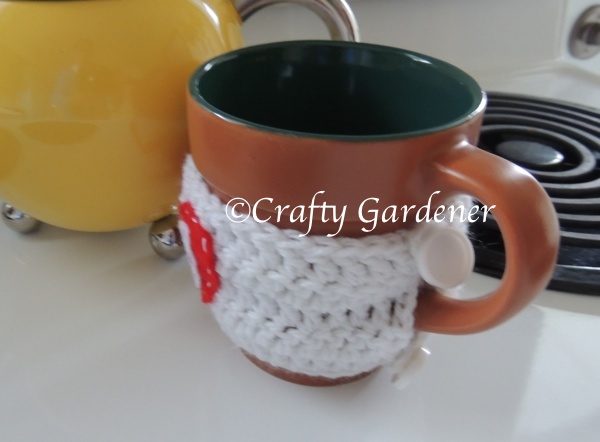 a Valentine cup cozy from craftygardener.ca