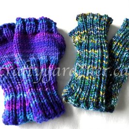 knitting fingerless mitts for kids at craftygardener.ca
