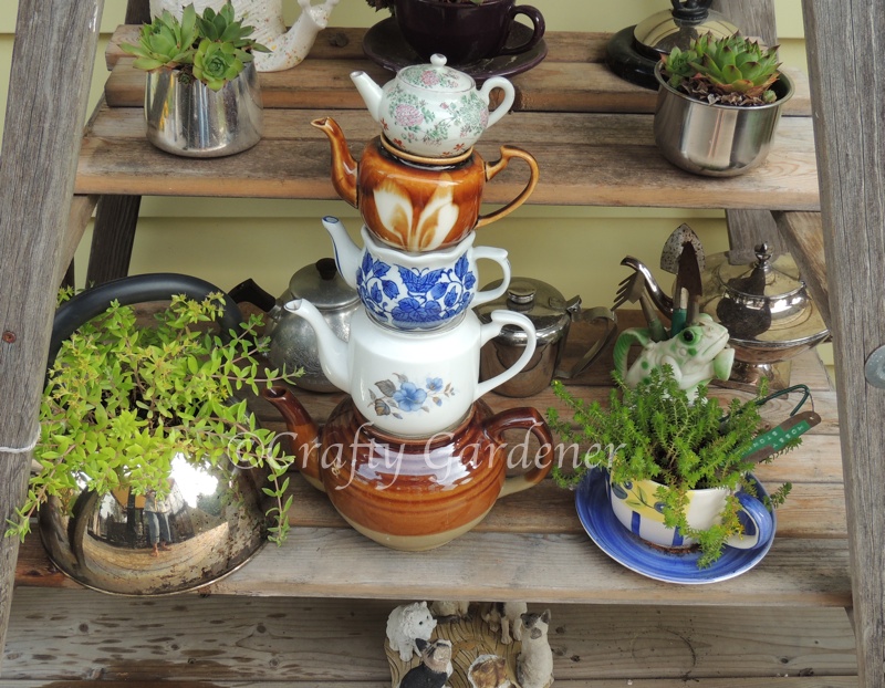 a craf-tea idea - a teapot totem - craftygardener.ca