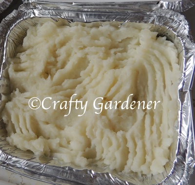 turkey & potato pie for the freezer at craftygardener.ca
